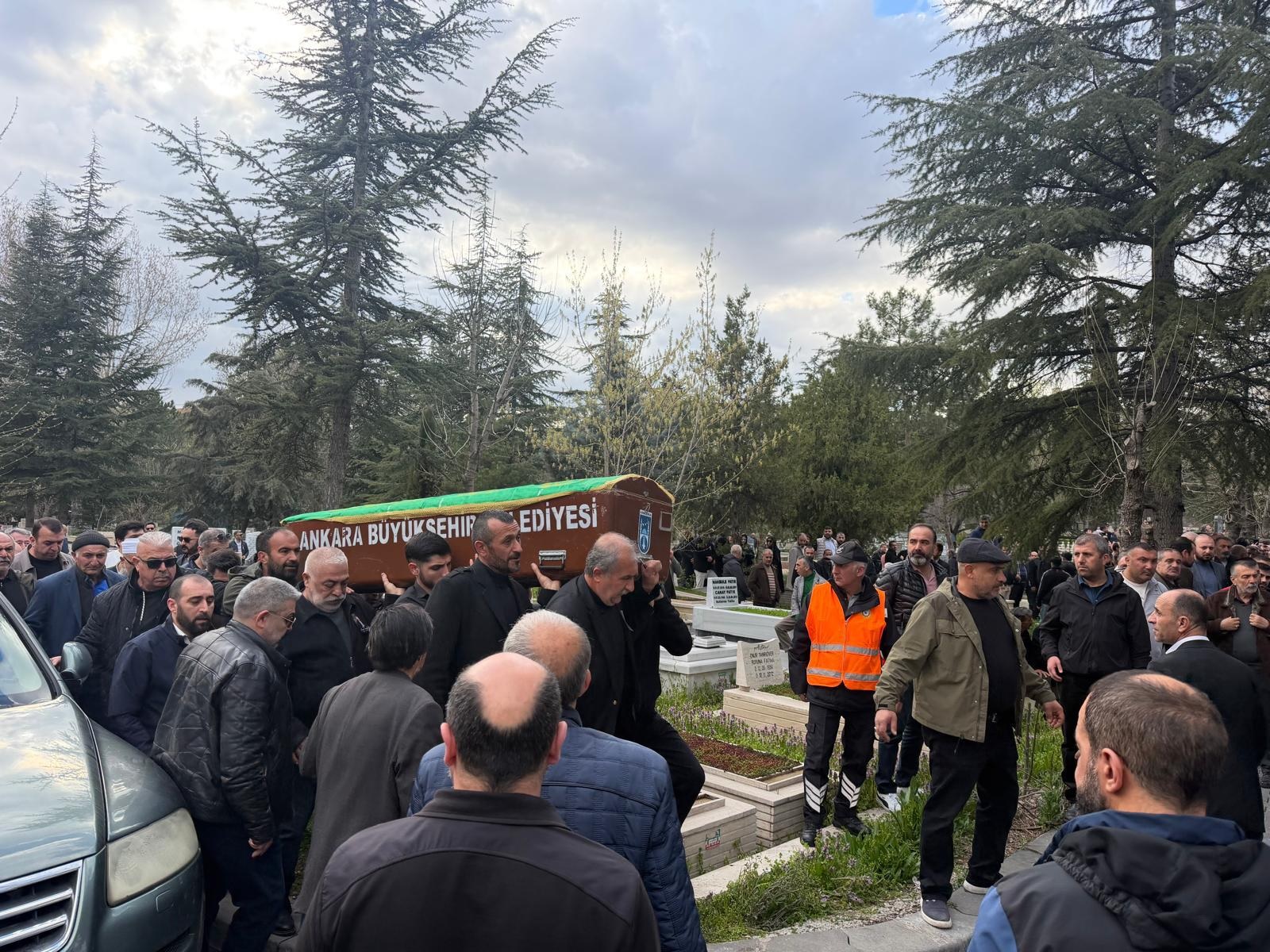 “KÜRT AHMET” SON YOLCULUĞUNA UĞURLANDI